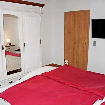 Reetdachfachwerkvilla Am Wiesengrund Bergen Auf Rugen