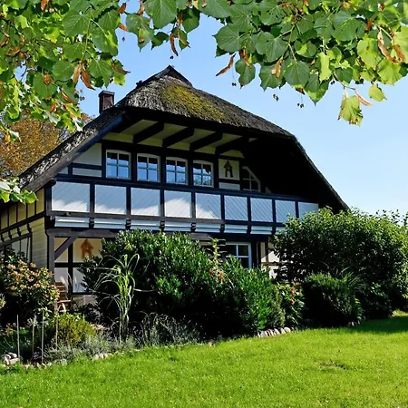 Reetdachfachwerkvilla Am Wiesengrund