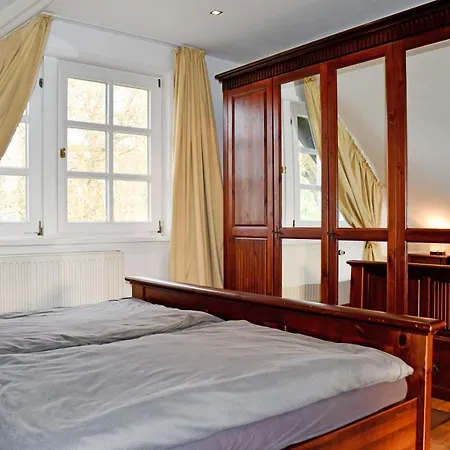 Reetdachfachwerkvilla Am Wiesengrund * Bergen Auf Rugen