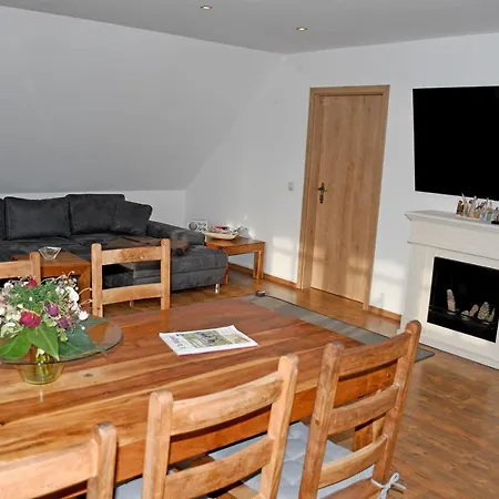 Reetdachfachwerkvilla Am Wiesengrund Bergen Auf Rugen