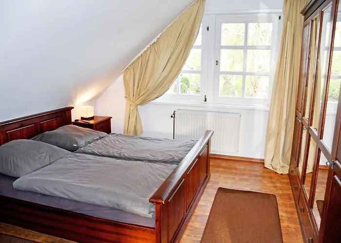 Reetdachfachwerkvilla Am Wiesengrund Bergen Auf Rugen
