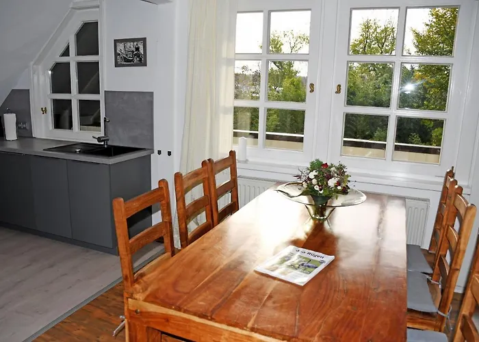 Reetdachfachwerkvilla Am Wiesengrund * Bergen Auf Rugen